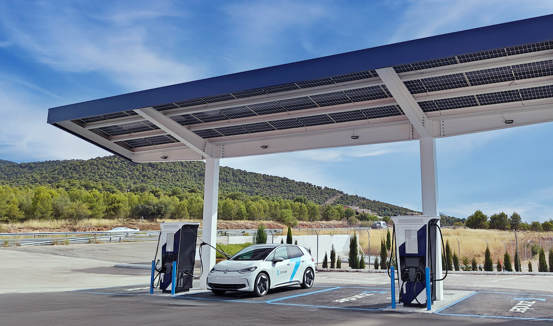 Estación de Carga Ultra-rápida de Zunder en Baza (Granada)