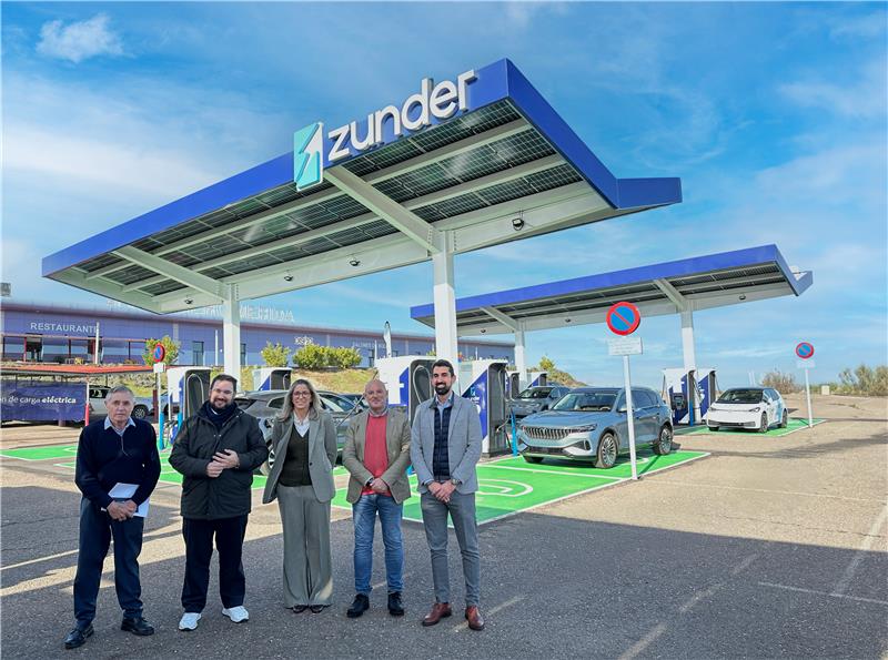 Zunder inaugura en Mérida la estación de carga ultrarrápida para vehículos eléctricos más grande de la A-66