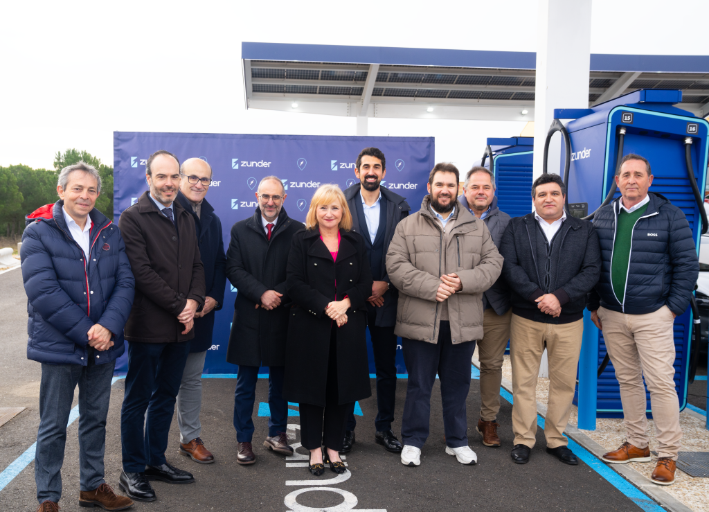 Zunder inaugura en El Raso (Villalpando) la mayor estación de carga ultrarrápida de la A-6