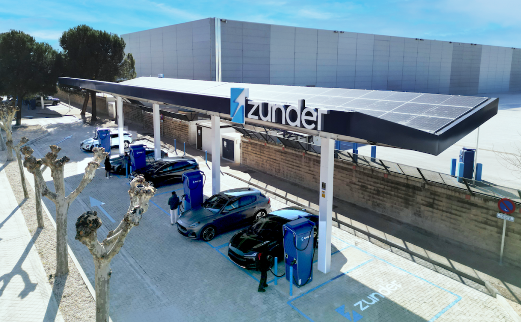 Estación de Carga Ultrarrápida de Zunder en Centro de Transportes de Madrid