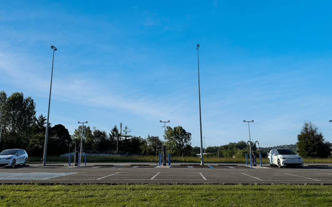 Estación de Carga Ultrarrápida de Zunder en EPI Gijón