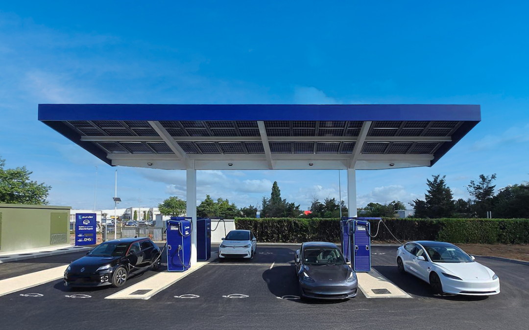 Estación de Carga Ultrarrápida Zunder en Genas (Rhône)